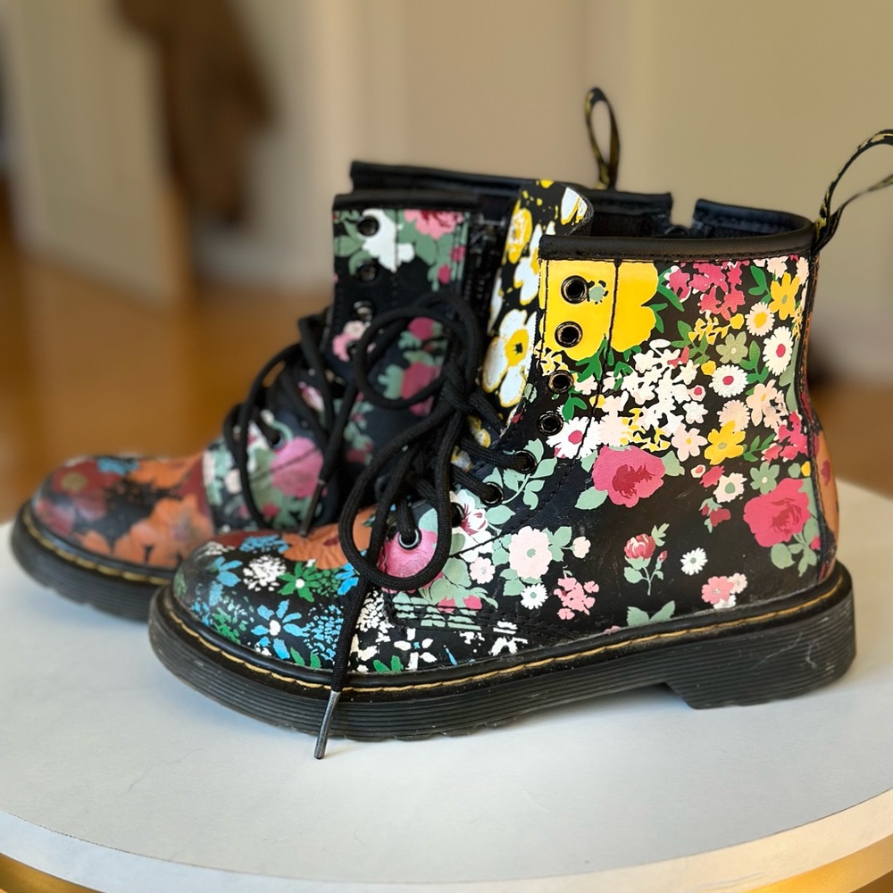 Kids Doc Marten’s flower boots, Nordstrom find, Size One